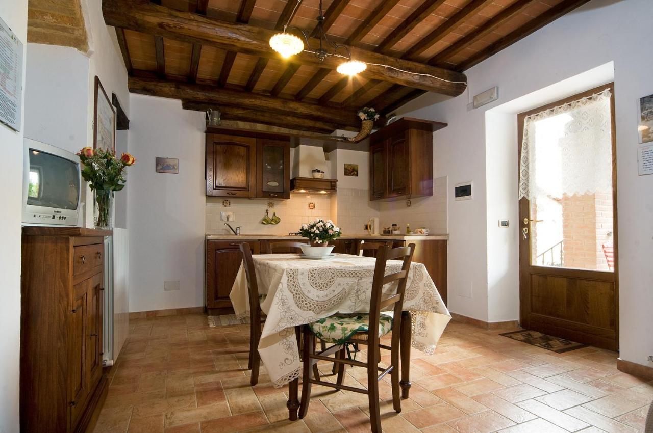 Agriturismo Fontesettimena Appartamento Rondine- Appartamento Capriolo Volterra Extérieur photo